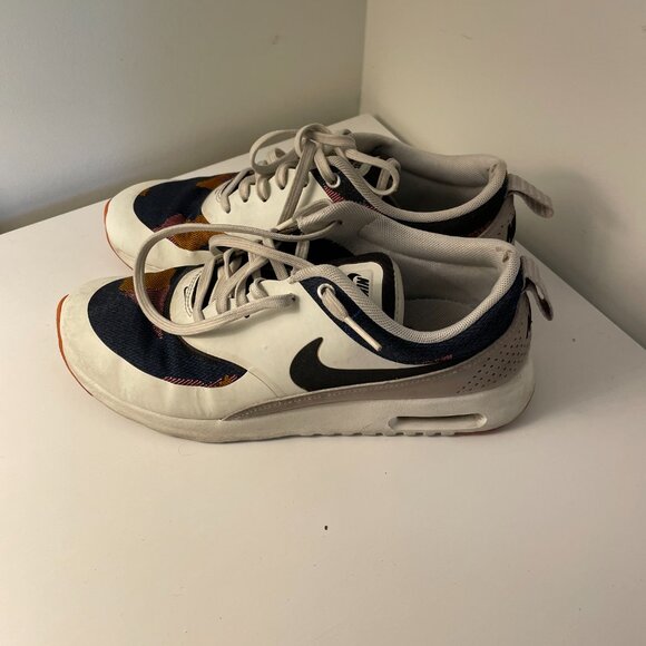 Nike Air Max Thea, size 7.5 - Picture 4 of 7